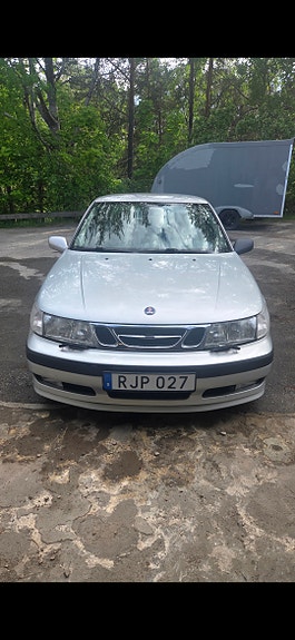 Saab 9-5 2 of 6