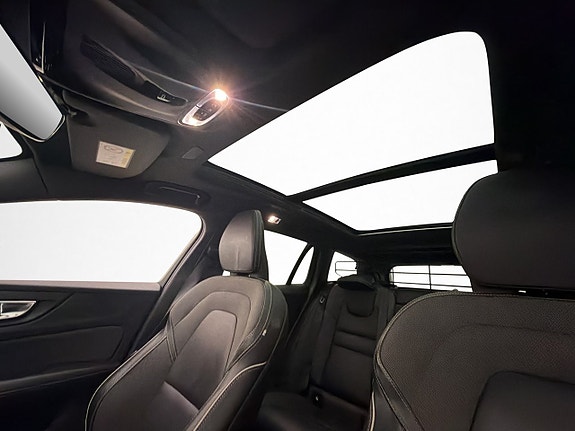Volvo V60 10 of 30