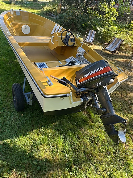 Terhi 410 motorbåt styrpulpet 25 hk Mariner och trailer 2 of 11