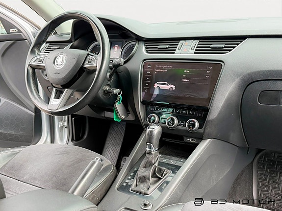 Skoda Octavia Scout 17 of 18