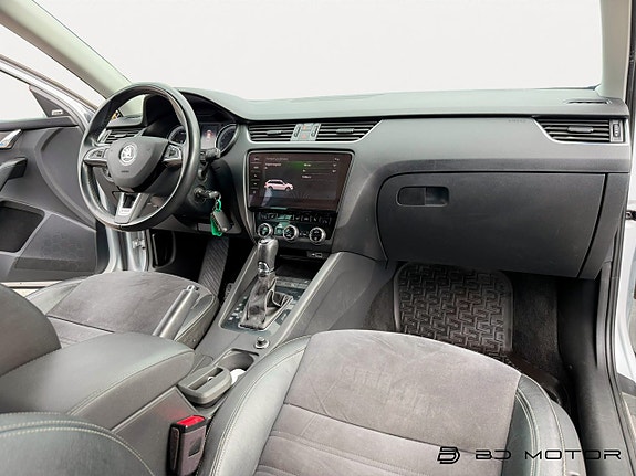 Skoda Octavia Scout 11 of 18