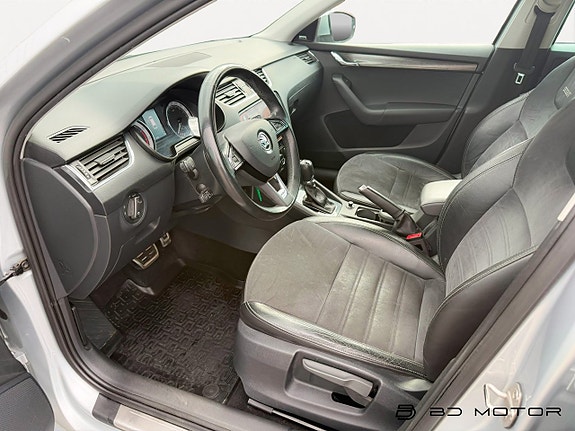 Skoda Octavia Scout 12 of 18