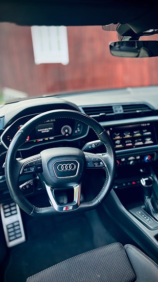 Audi Q3 8 of 11