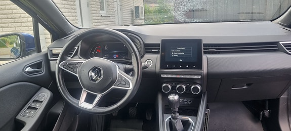 Renault Clio 7 of 8