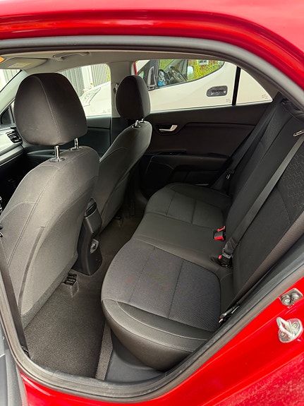 Kia Rio 6 of 9
