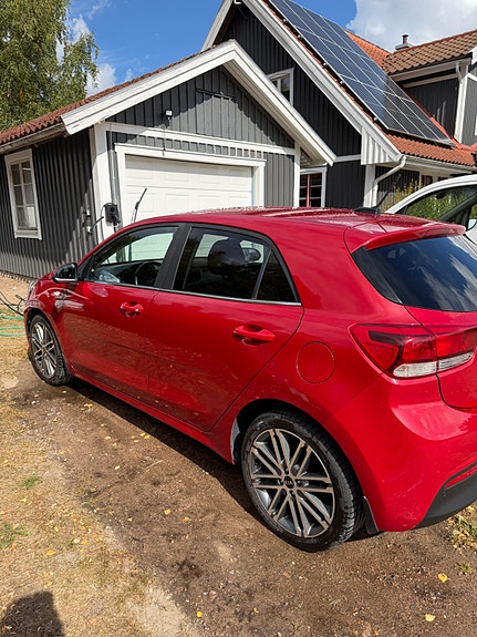 Kia Rio 3 of 9