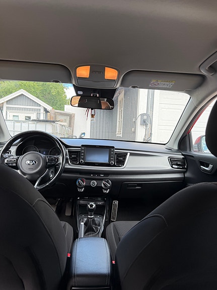 Kia Rio 7 of 9