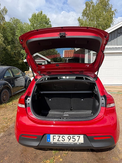 Kia Rio 4 of 9