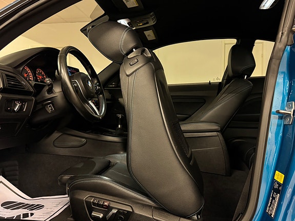 BMW M2 24 of 30