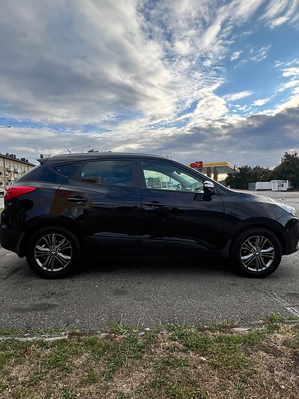 Hyundai ix35 4 of 10
