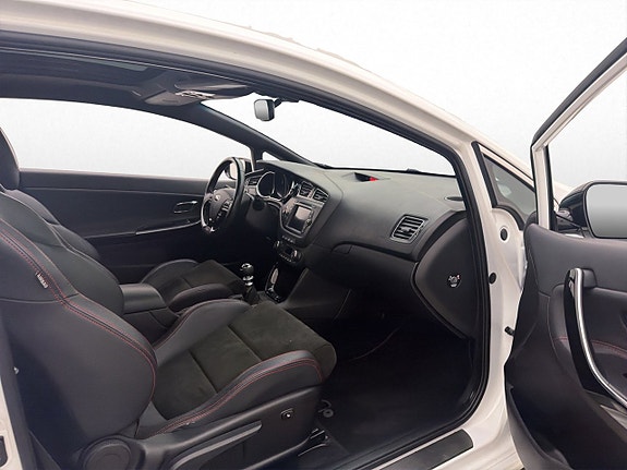 Kia ProCeed 12 of 20