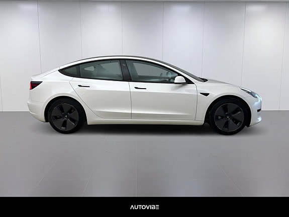Tesla Model 3 3 of 6