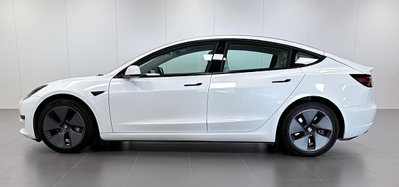 Tesla Model 3 5 of 18