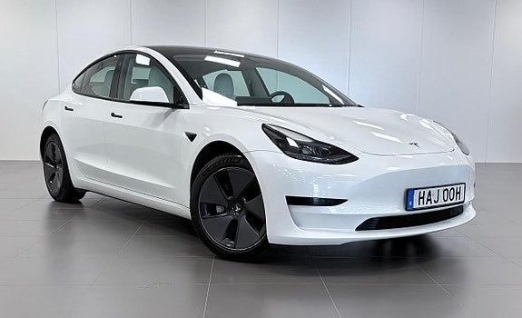 Tesla Model 3 2 of 18