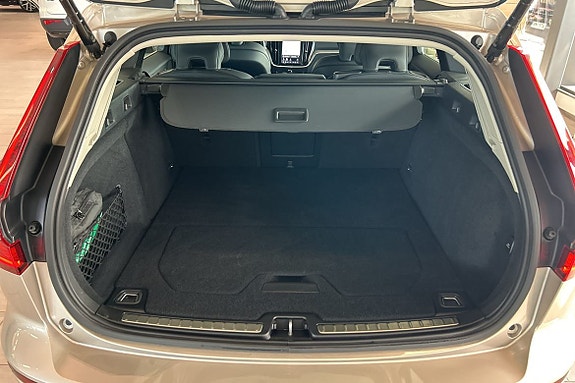 Volvo V60 17 of 27