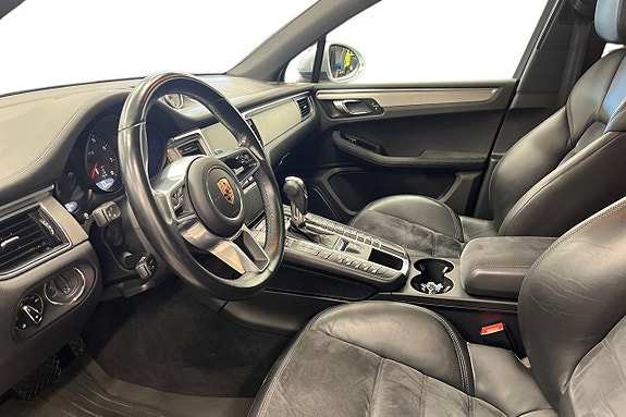 Porsche Macan GTS 12 of 28