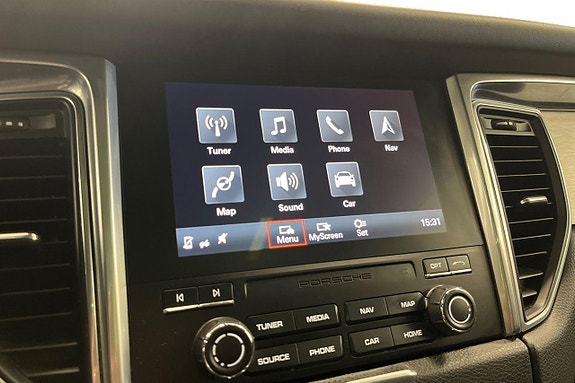 Porsche Macan GTS 17 of 28