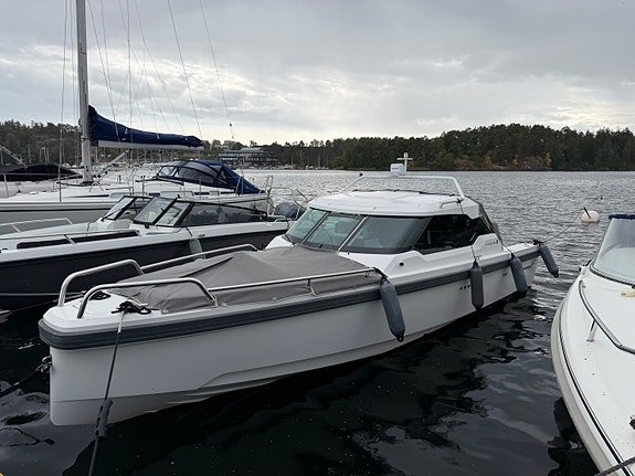 Axopar 24 HT - ankarspel, wc och kyl 12 of 14