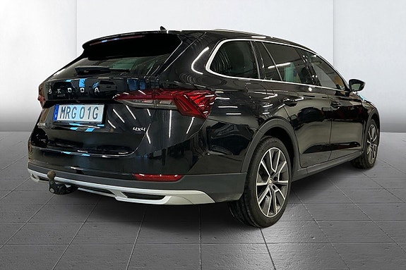 Skoda Octavia Scout 4 of 11