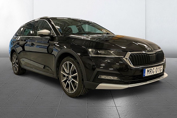 Skoda Octavia Scout 3 of 11