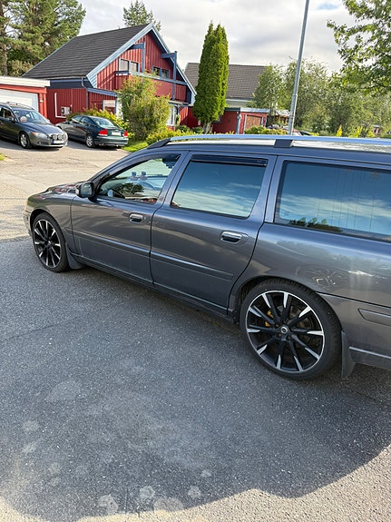 Volvo V70 5 of 7