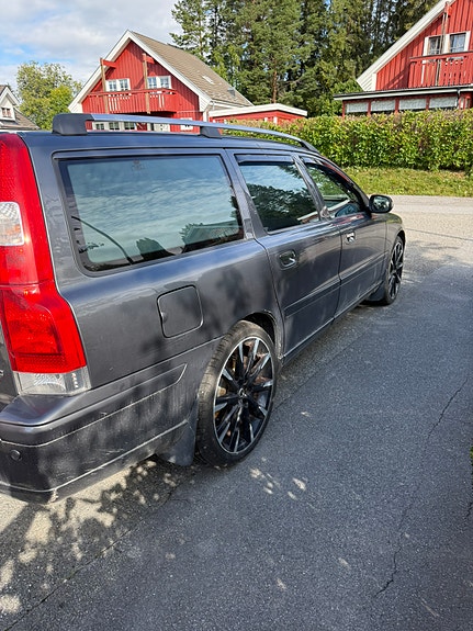 Volvo V70 4 of 7