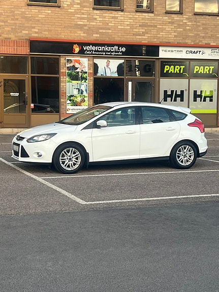 Ford Focus 3 of 9