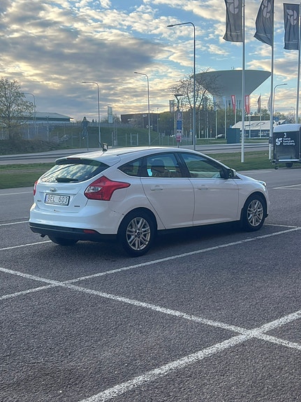 Ford Focus 7 of 9