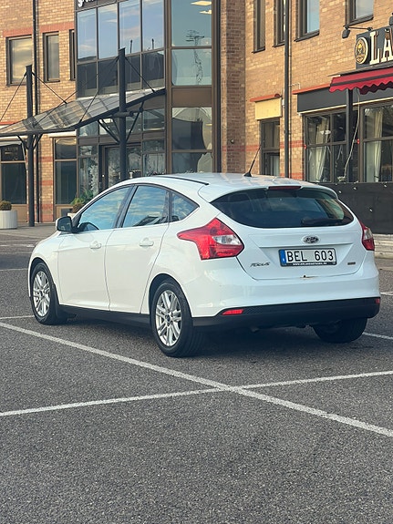 Ford Focus 4 of 9