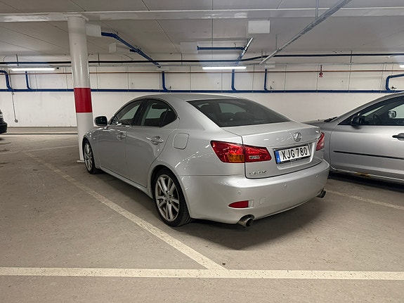 Lexus IS250 6 of 8