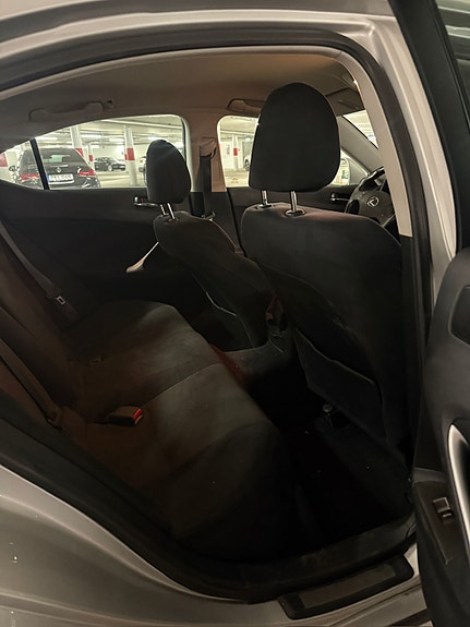 Lexus IS250 5 of 8