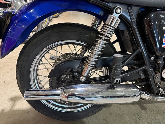 Triumph T100 Bonneville 10 of 12