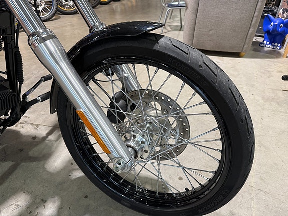 Harley-Davidson Dyna Wide Glide #Endast 440mil# 7 of 15