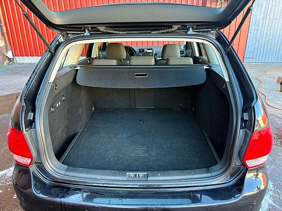 Volkswagen Golf V 3 of 7