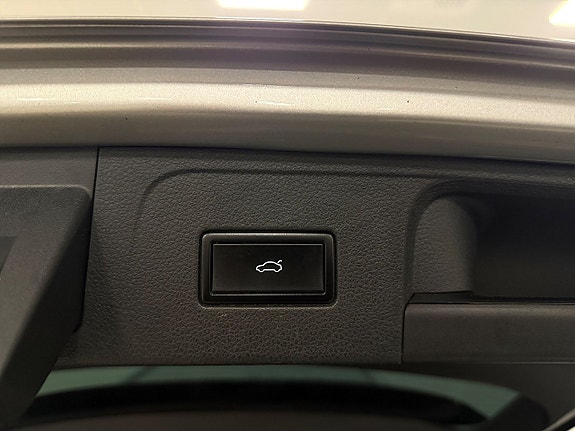 Volkswagen Passat 26 of 26