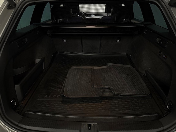 Volkswagen Passat 24 of 26