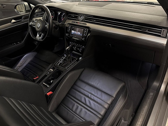 Volkswagen Passat 5 of 26