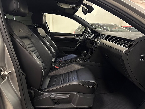 Volkswagen Passat 4 of 26