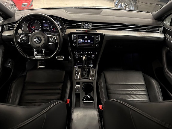 Volkswagen Passat 6 of 26