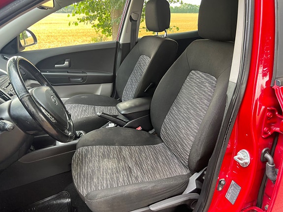 Kia Ceed 11 of 16