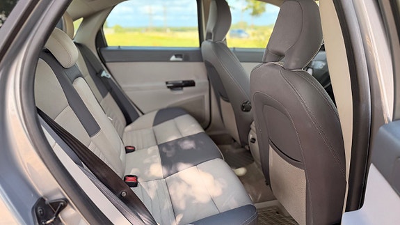 Volvo S40 12 of 15