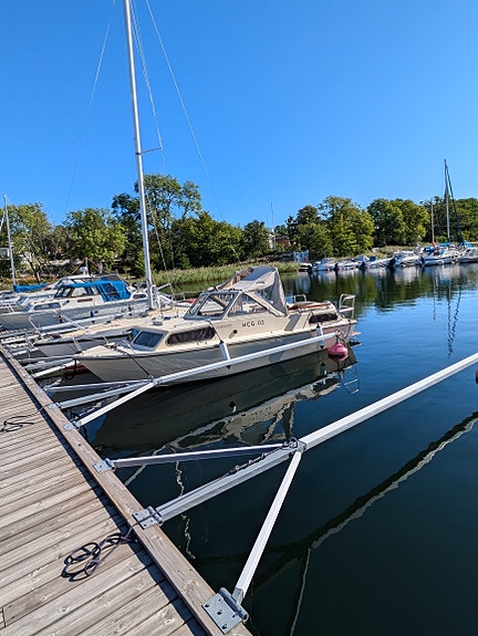 Runnö 22 HT + Evinrude E-tec 115 hk + Trailer 3 of 17