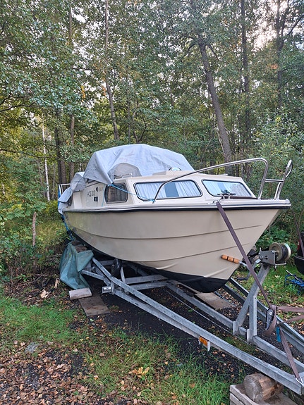 Runnö 22 HT + Evinrude E-tec 115 hk + Trailer 14 of 17