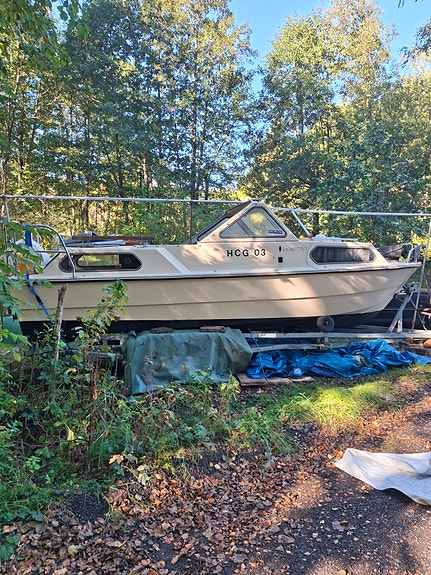 Runnö 22 HT + Evinrude E-tec 115 hk + Trailer 17 of 17