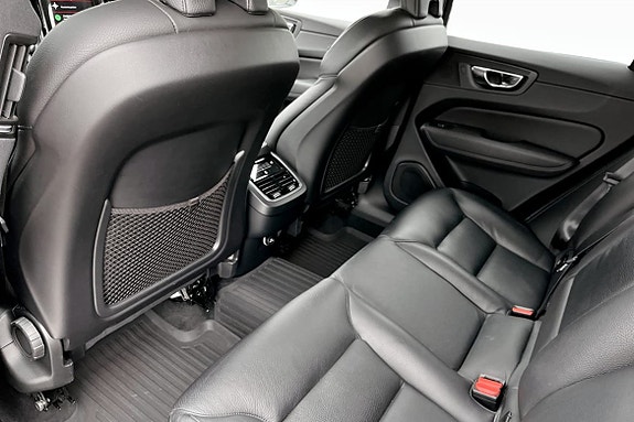 Volvo XC60 8 of 9