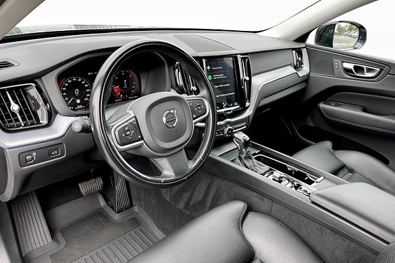 Volvo XC60 5 of 9