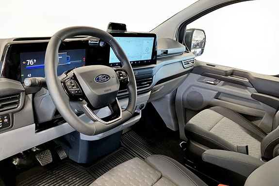 Ford Transit Custom 8 of 11