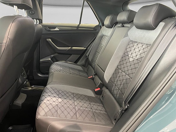 Volkswagen T-Roc 13 of 20