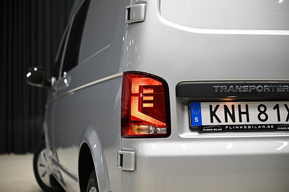 Volkswagen Transporter 12 of 30