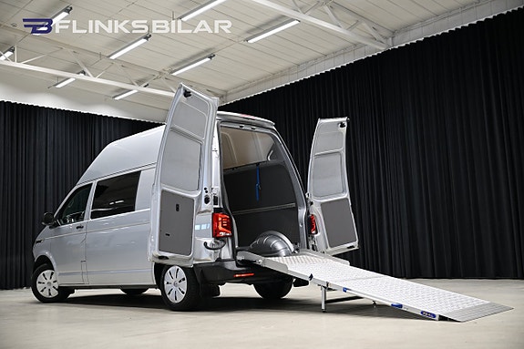 Volkswagen Transporter 9 of 30
